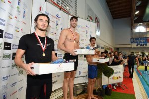 Miressi gewinnt auch die 50 m  Freistil